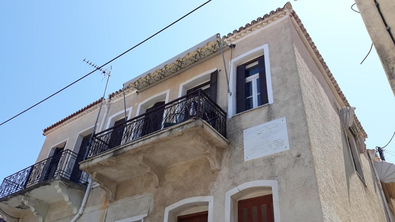 Neoclassical Manor House Poros Town Exterior foto